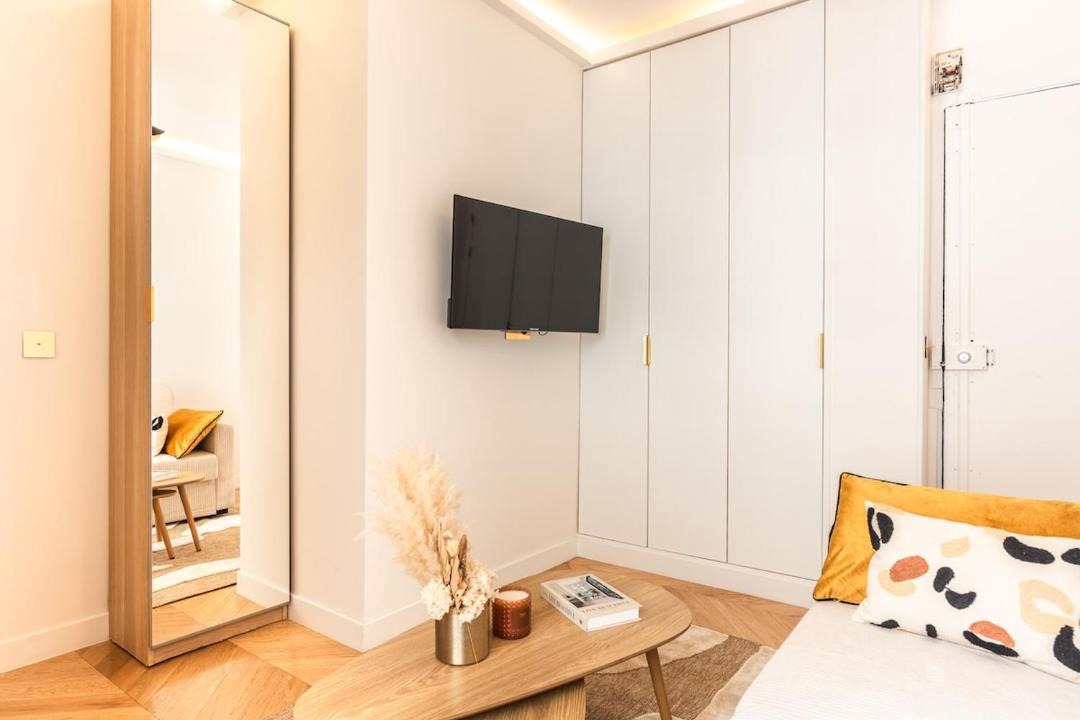 Photo of Bedroom in Pere Lachaise