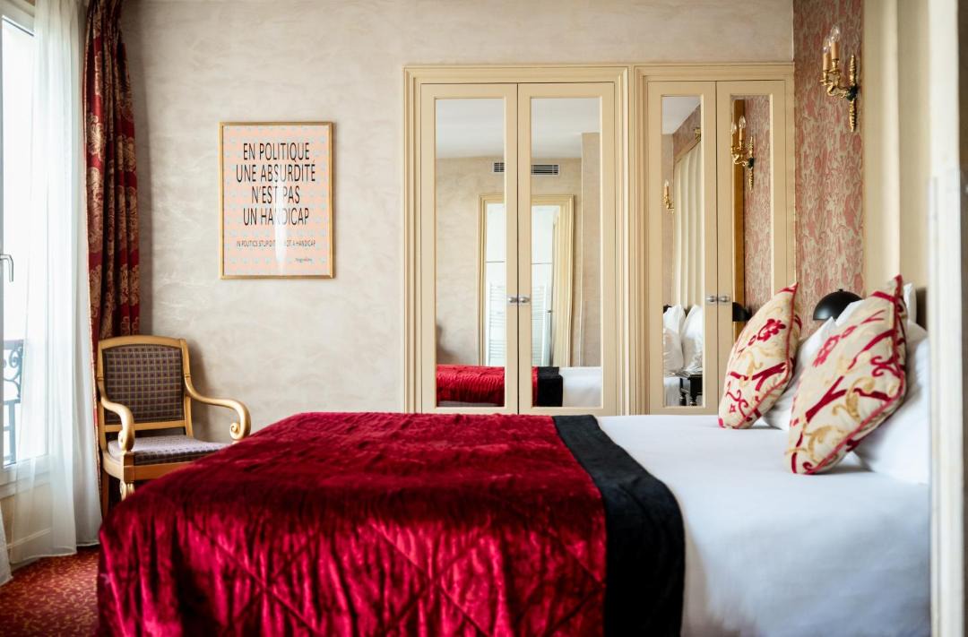 Photo of Bedroom in 7th Arrondissement
