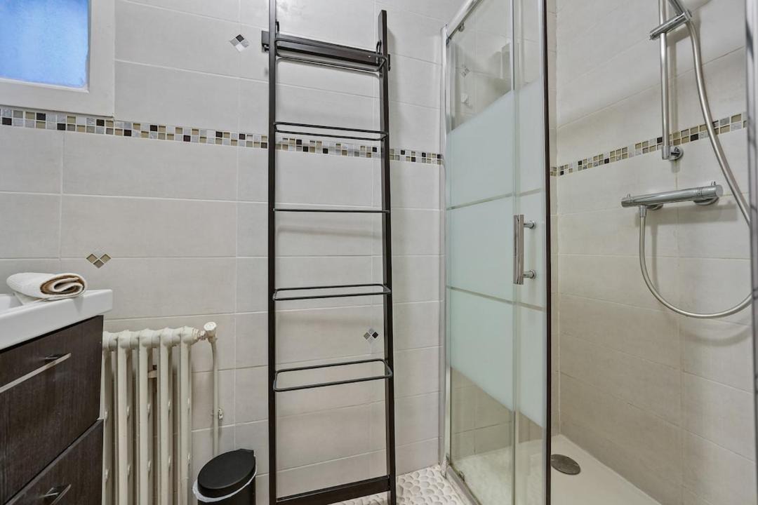 Photo of Bathroom in Adamville