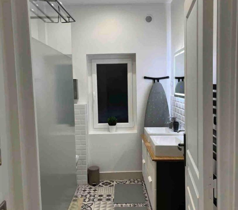 Photo of Bathroom in Bagneux