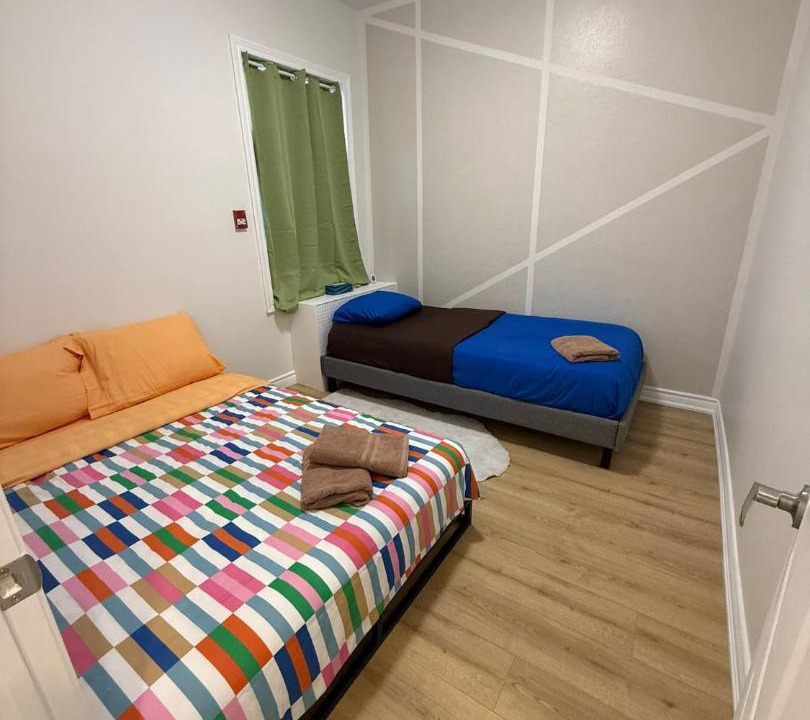 Photo of Bedroom in Bay Street Corridor