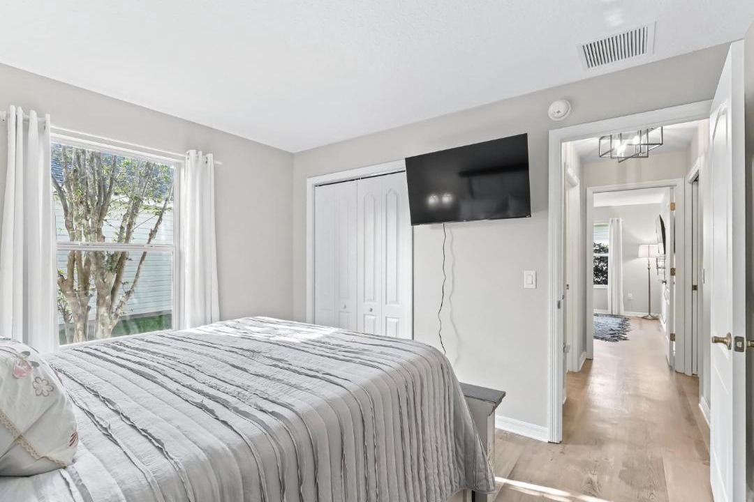 Photo of Bedroom in Glenbrook