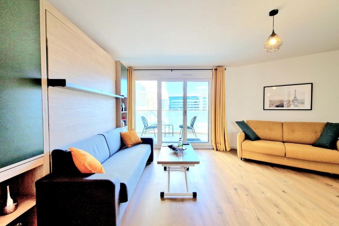 Photo of Livingroom in Rueil-Malmaison