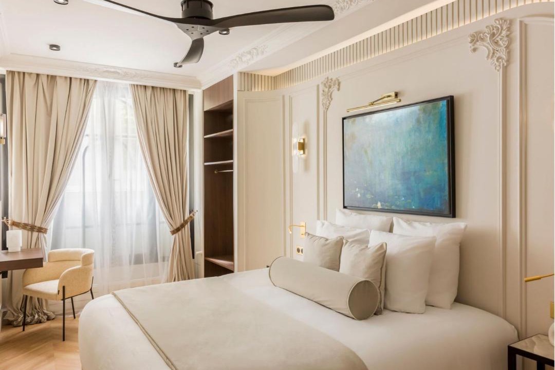 Photo of Bedroom in 7th Arrondissement