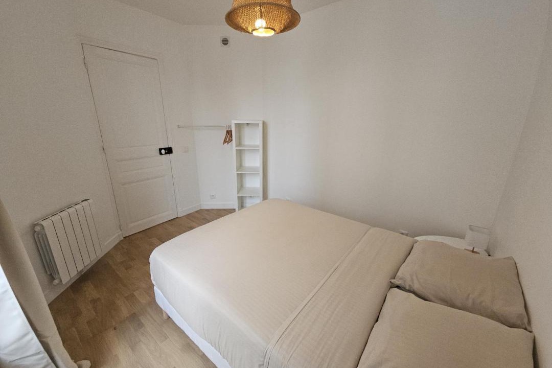 Photo of Bedroom in Pantin