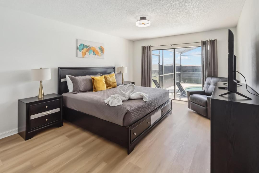 Photo of Bedroom in Lake Davenport Estates