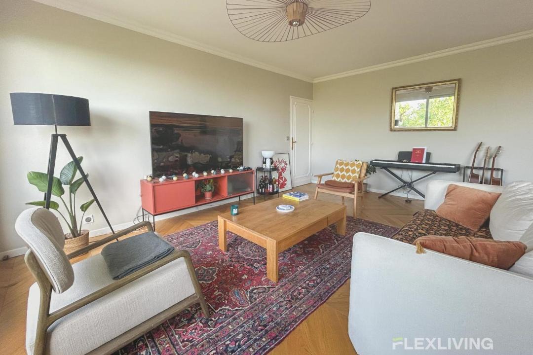 Photo of Livingroom in Combat