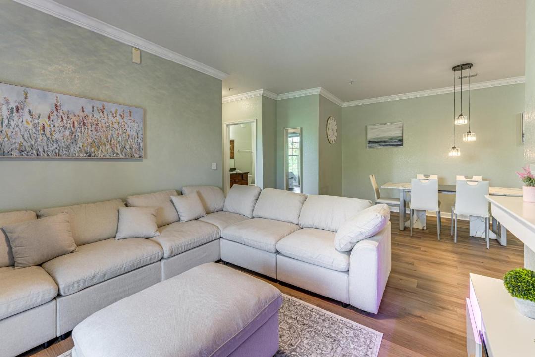 Photo of Livingroom in Four Corners