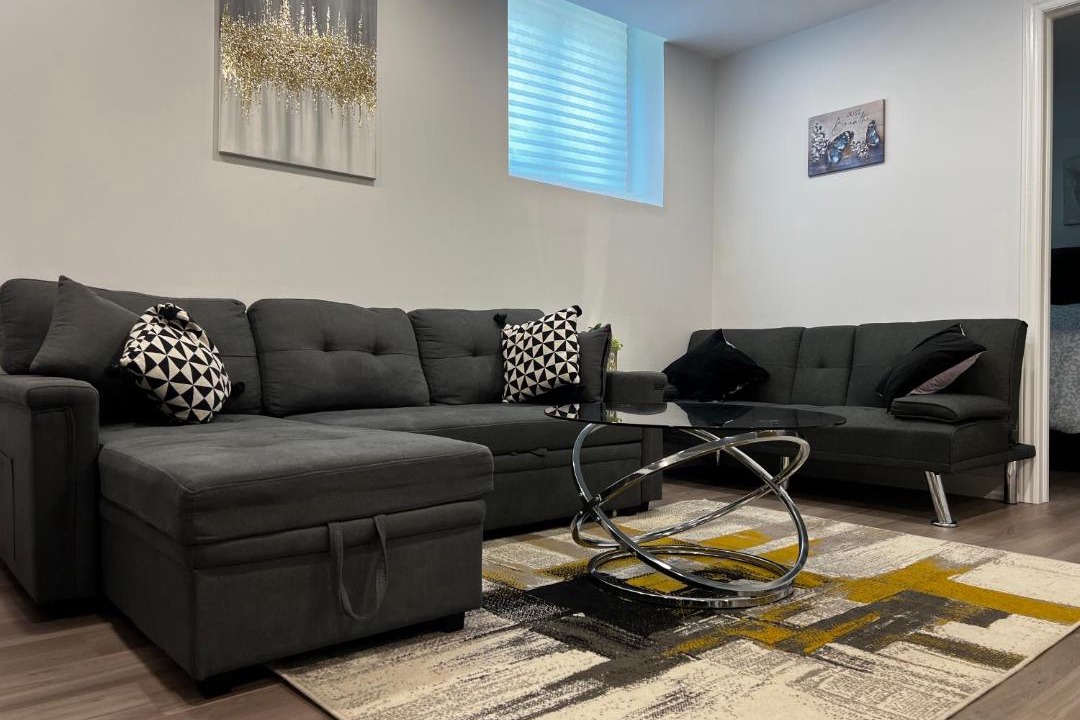 Photo of Livingroom in Erin Mills