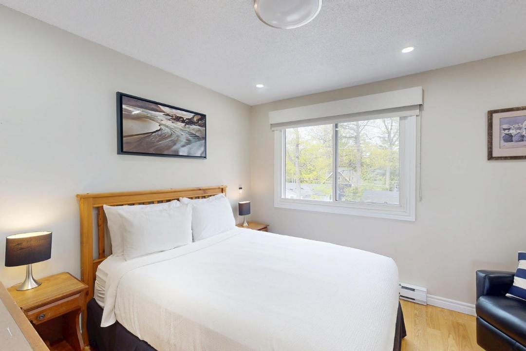 Photo of Bedroom in Wasaga Beach