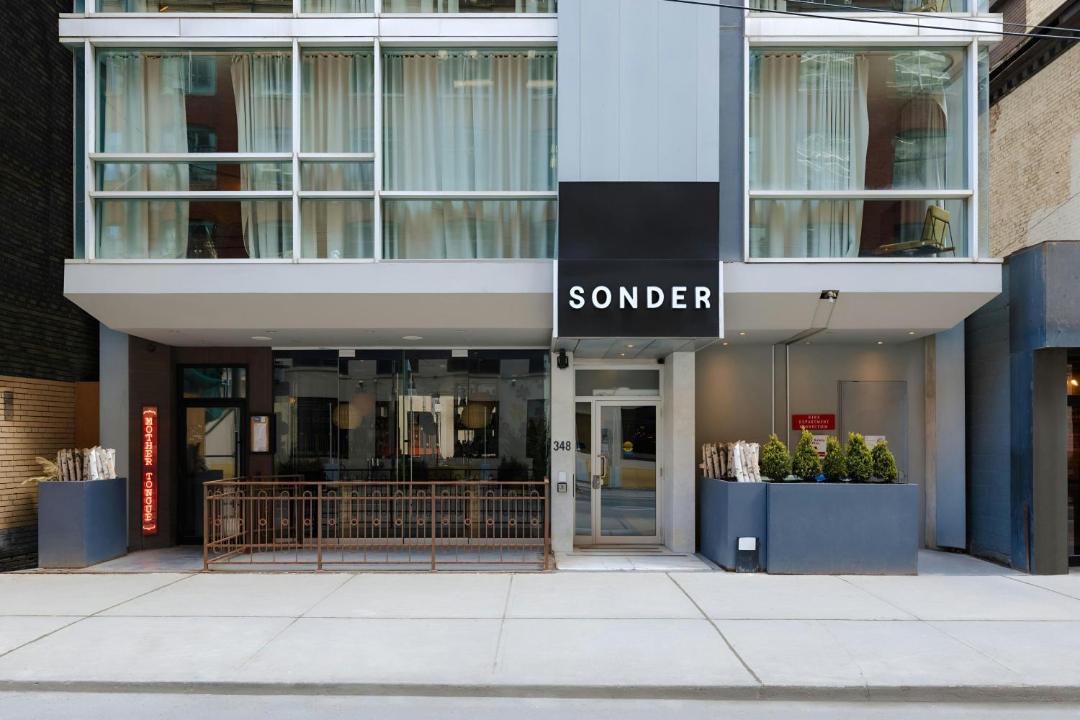 Photo of Others in Fashion District