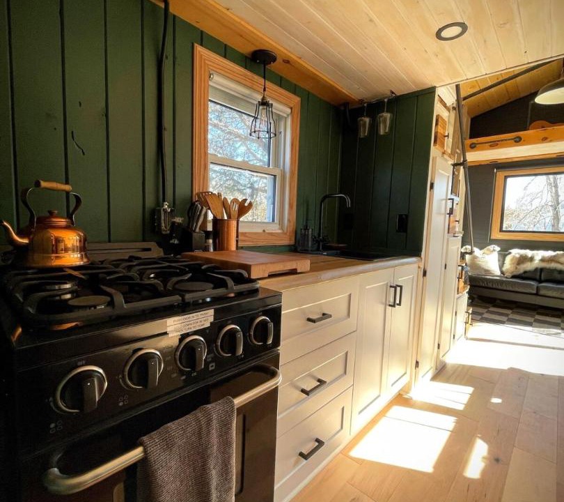 Photo of Kitchen in Tyendinaga Mohawk Territory