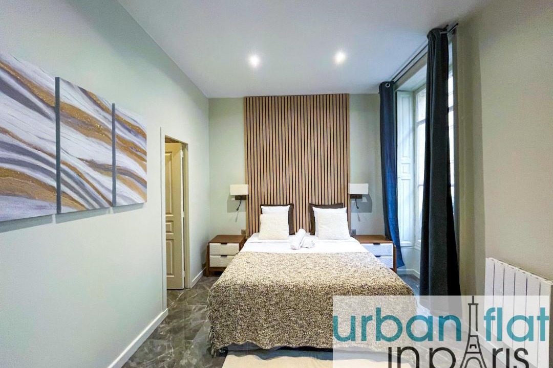 Photo of Bedroom in 8th Arrondissement