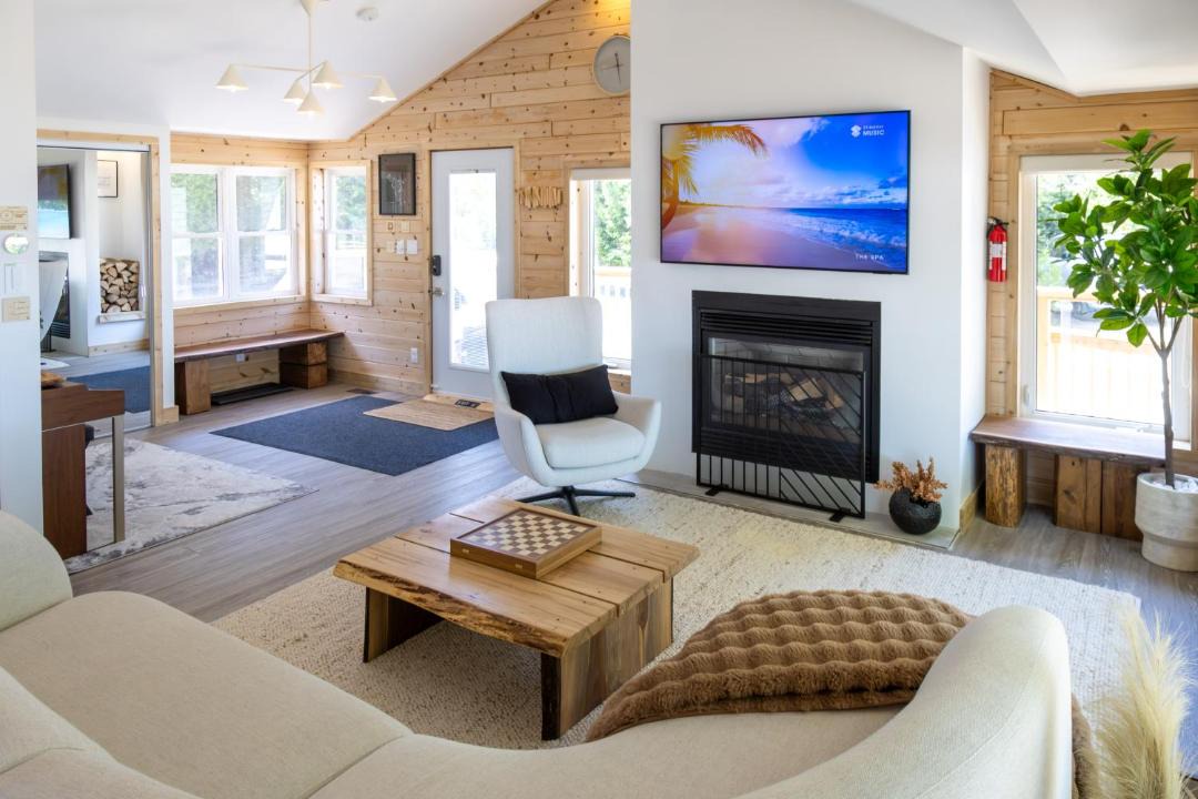 Photo of Livingroom in Northern Bruce Peninsula