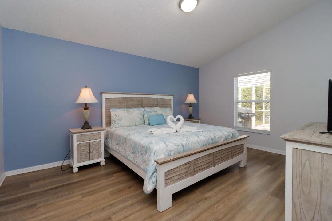 Photo of Bedroom in Westbury
