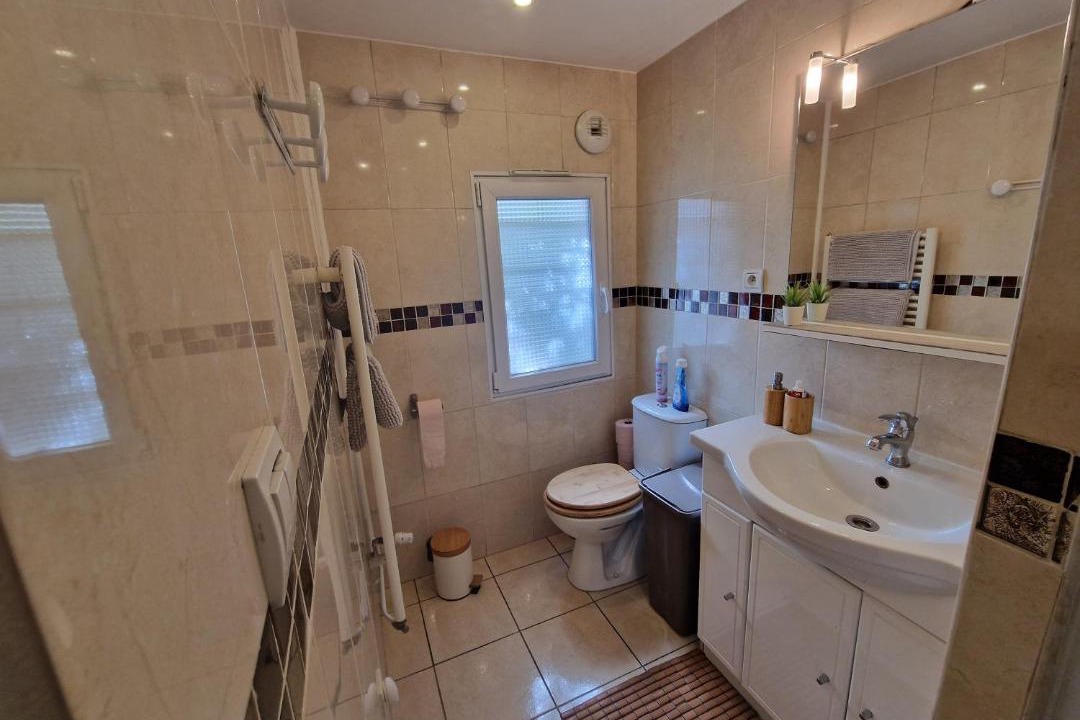 Photo of Bathroom in Drancy