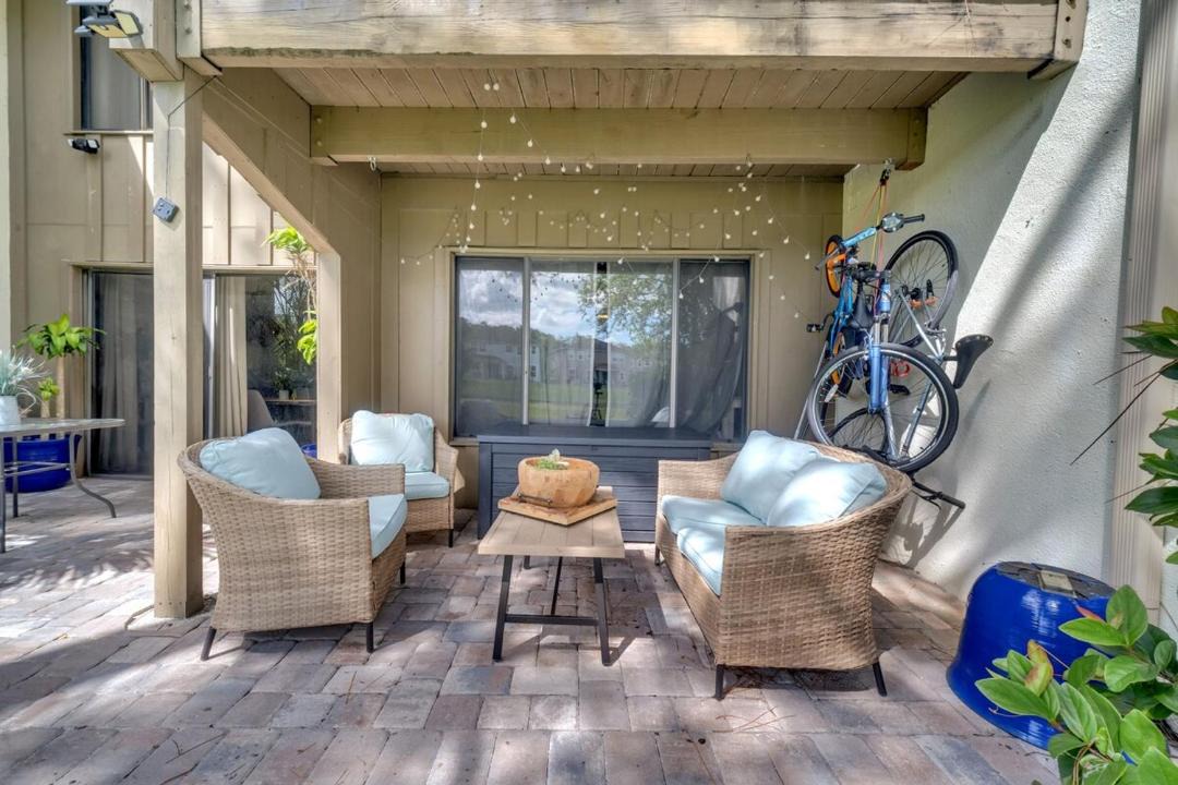 Photo of Patio Balcony in Florida Center North