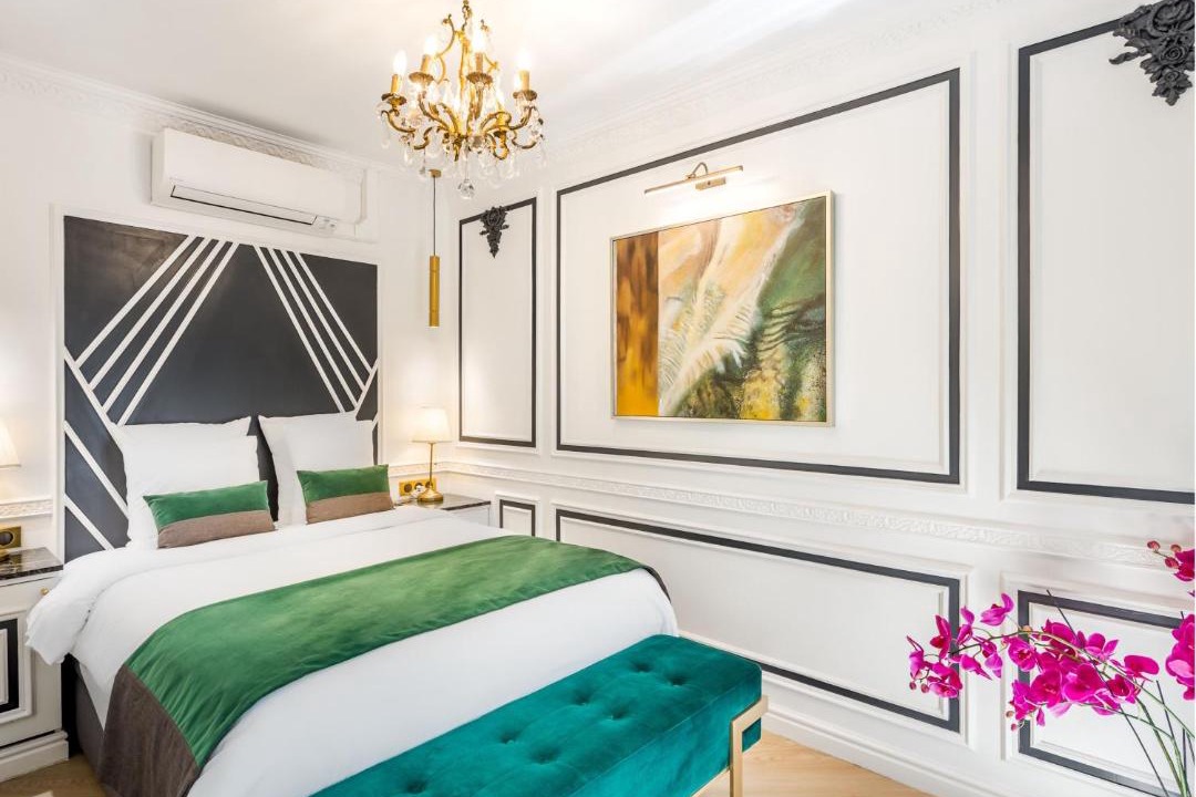 Photo of Bedroom in 8th Arrondissement
