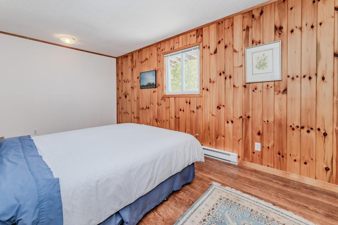 Photo of Bedroom in Northern Bruce Peninsula