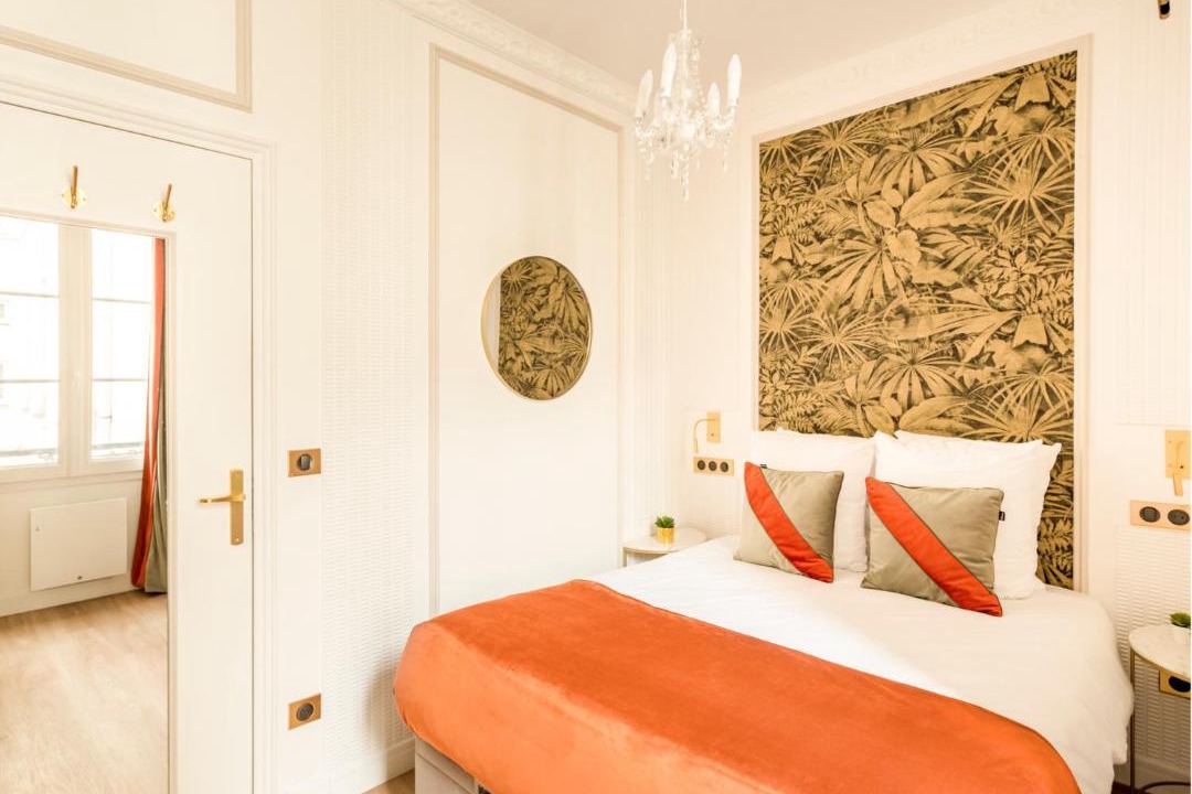 Photo of Bedroom in 8th Arrondissement