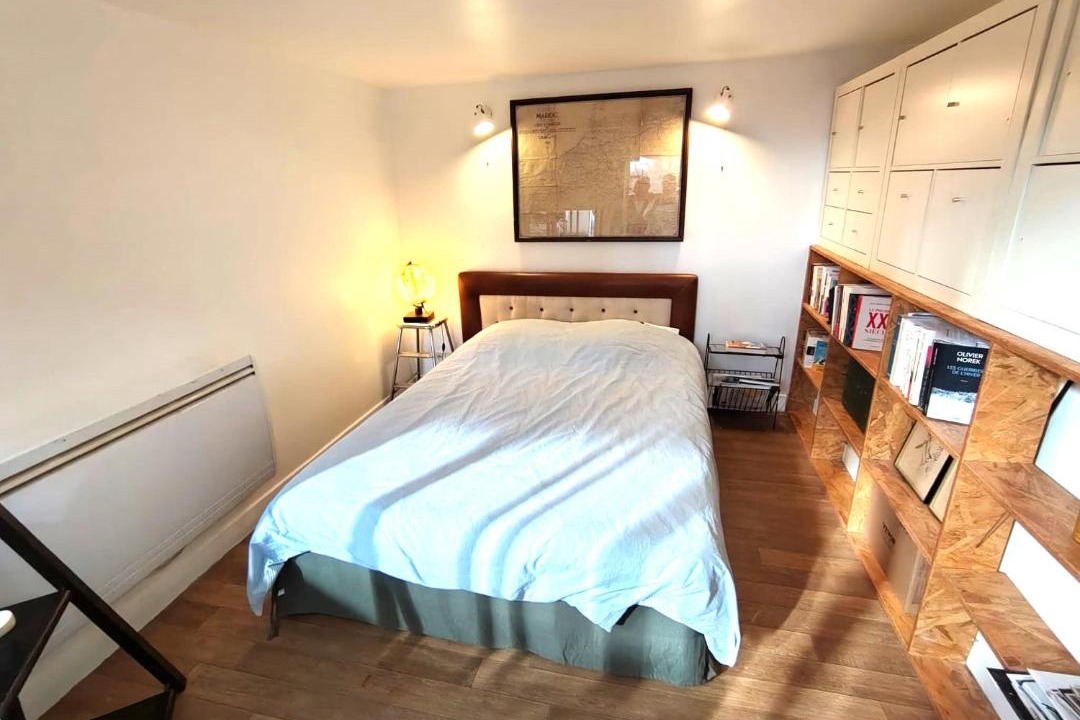 Photo of Bedroom in Clichy