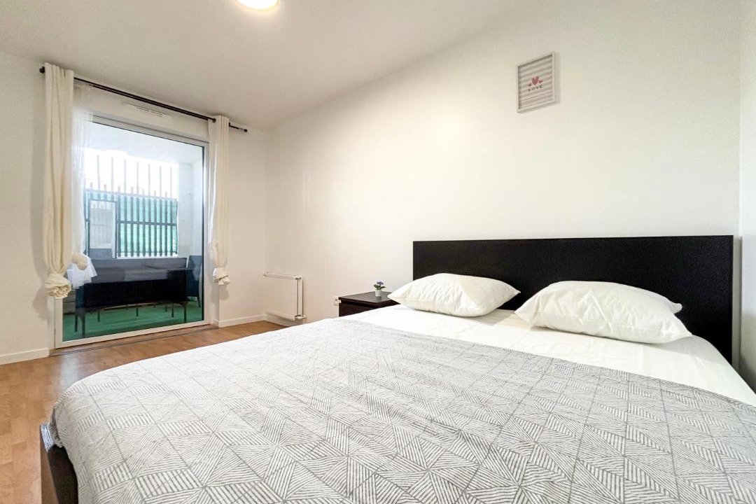 Photo of Bedroom in Saint-Denis