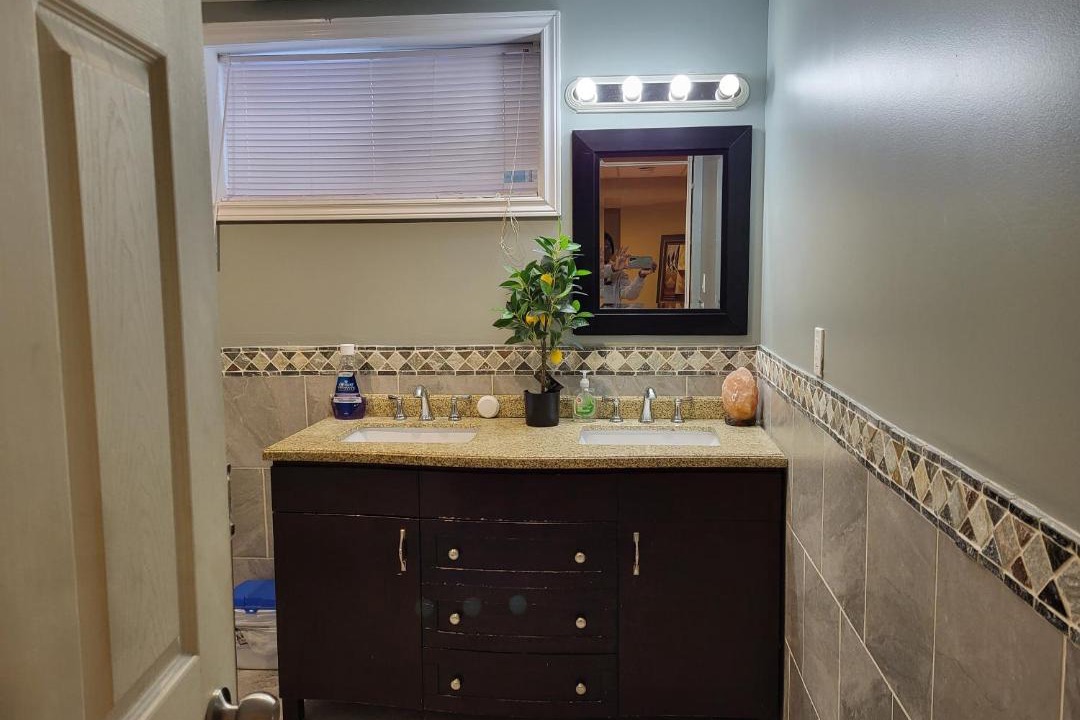 Photo of Bathroom in Auden Park