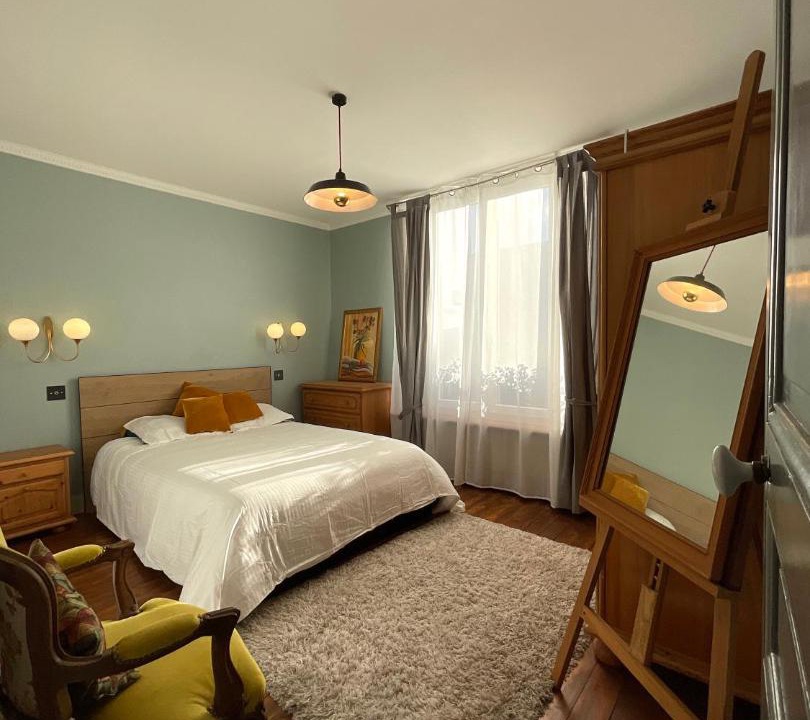 Photo of Bedroom in La Courneuve