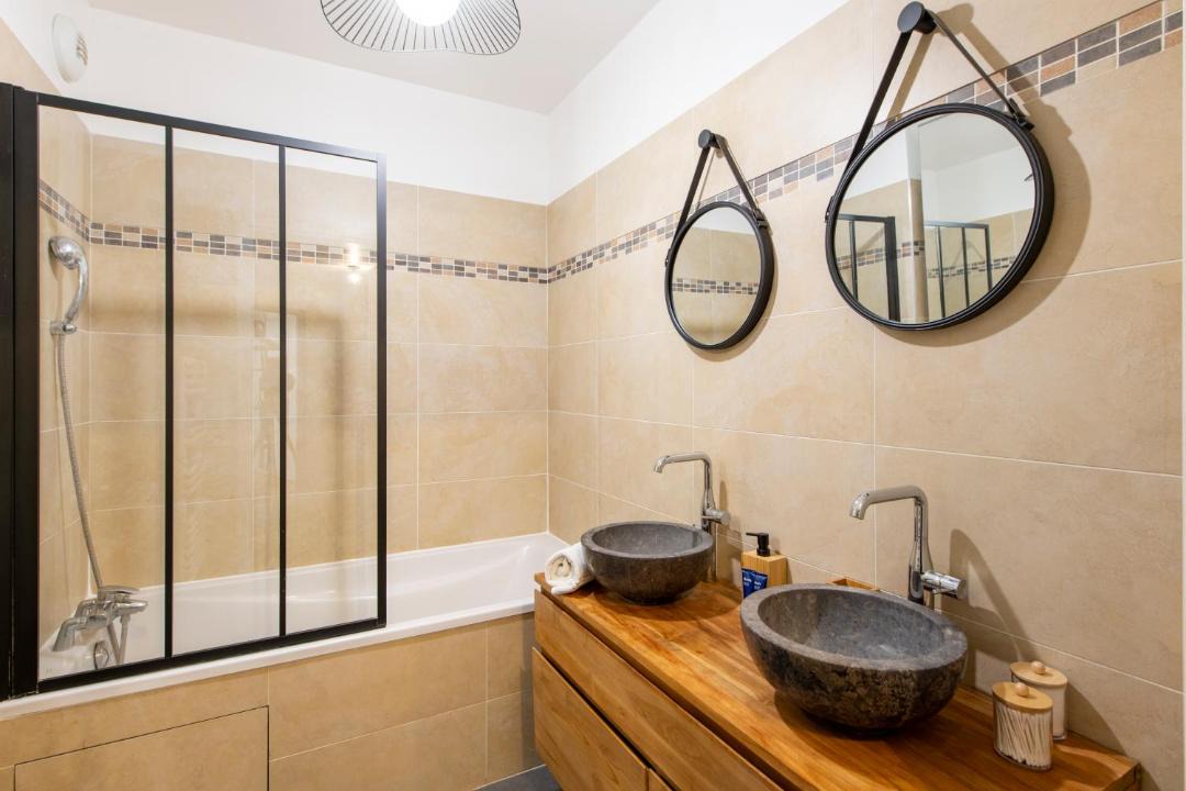 Photo of Bathroom in Issy-les-Moulineaux