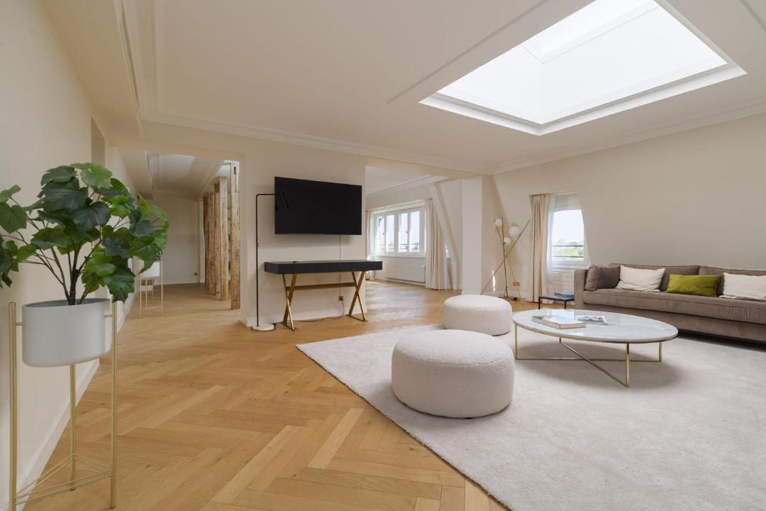 Photo of Livingroom in Champs-Elysees