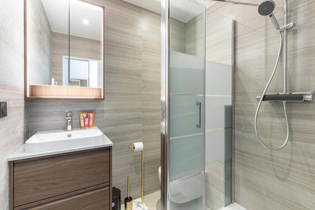 Photo of Bathroom in 19th Arrondissement