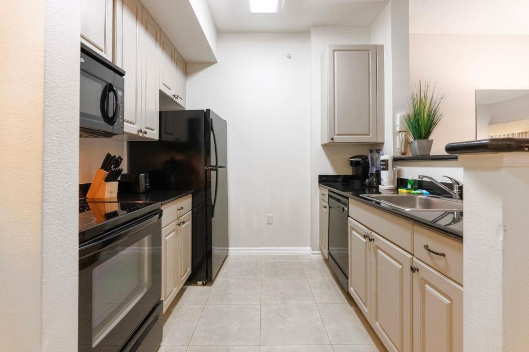 Photo of Kitchen in Florida Center