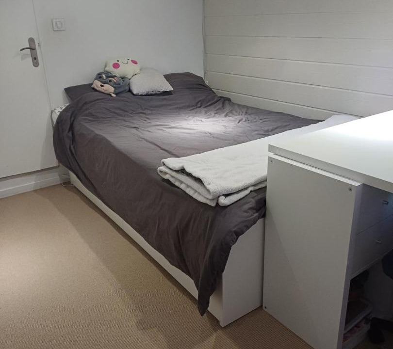 Photo of Bedroom in Villeneuve-Saint-Georges