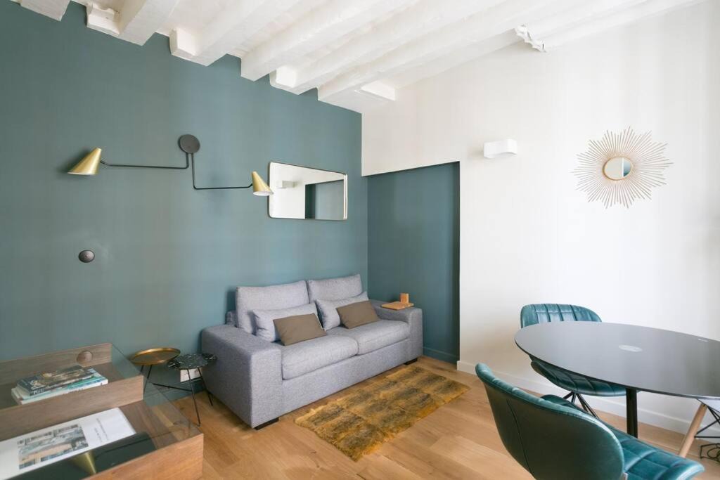 Photo of Livingroom in 5th Arrondissement
