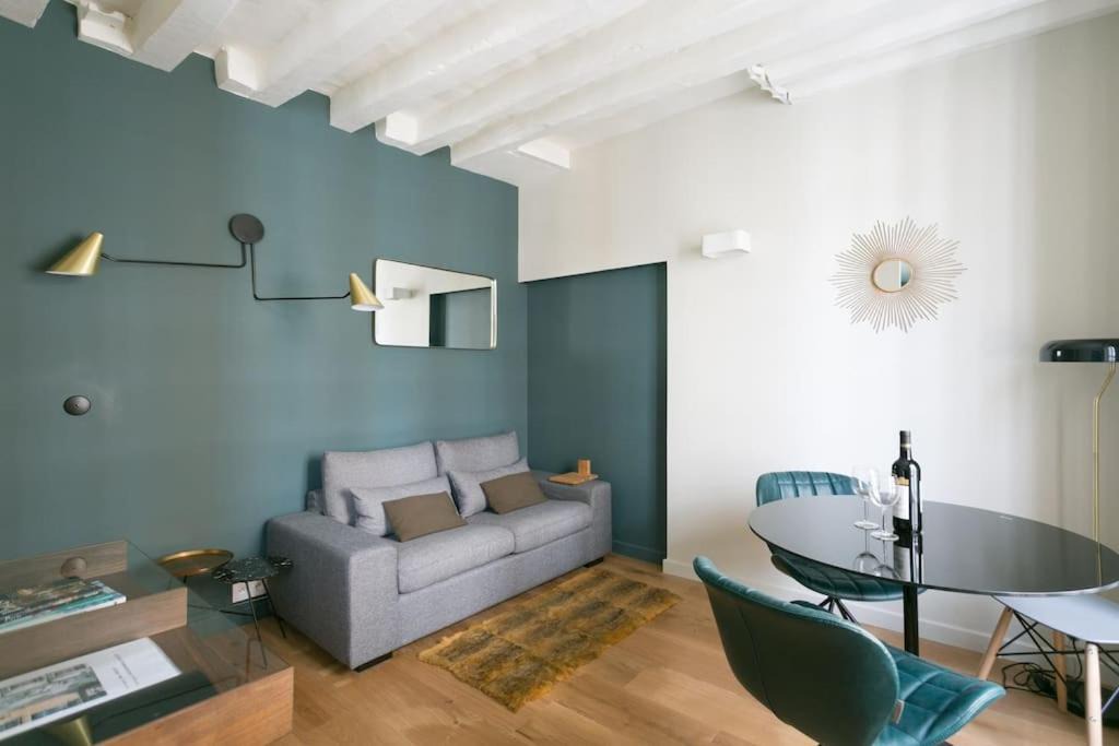 Photo of Livingroom in 5th Arrondissement