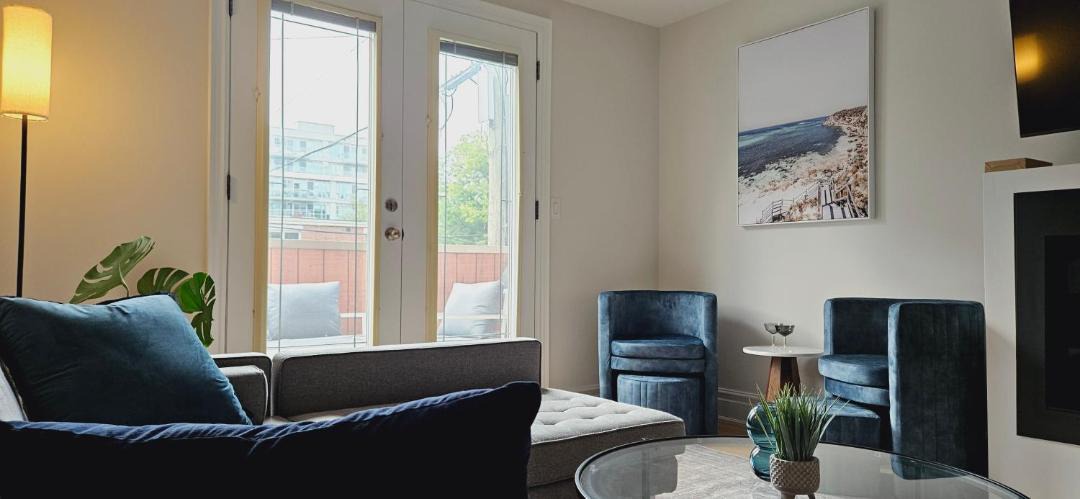Photo of Livingroom in Leslieville