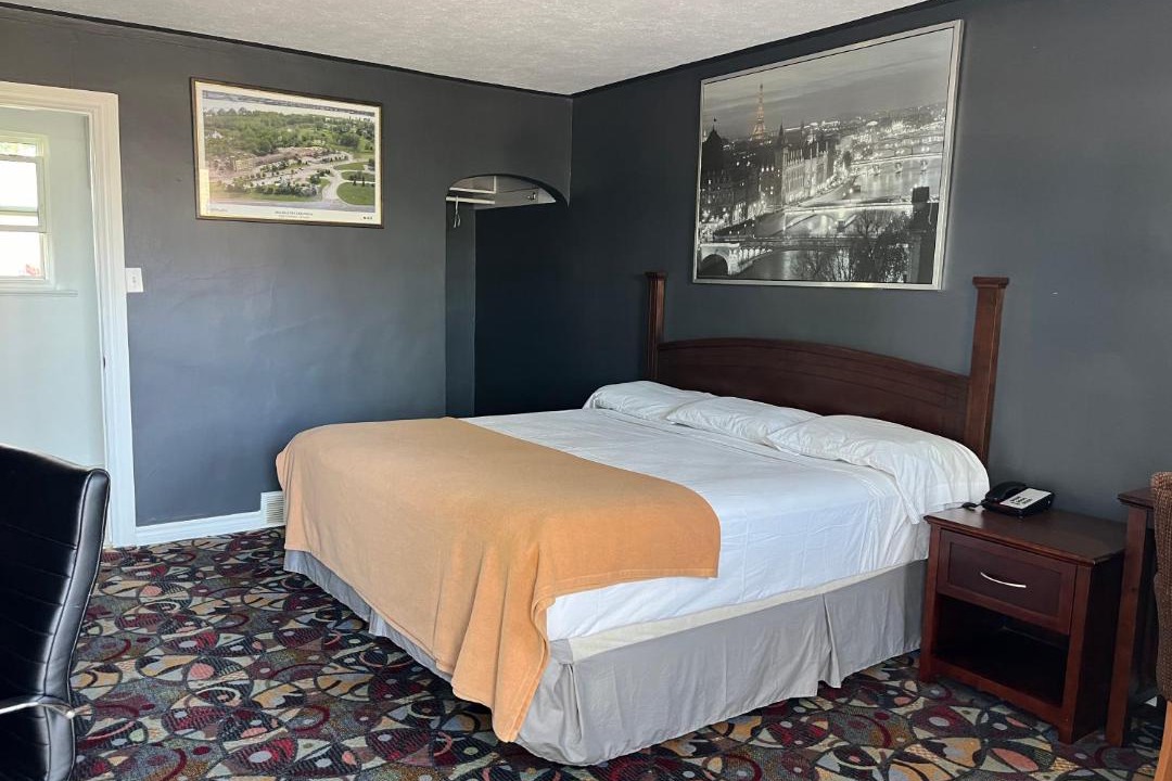 Photo of Bedroom in Sarnia