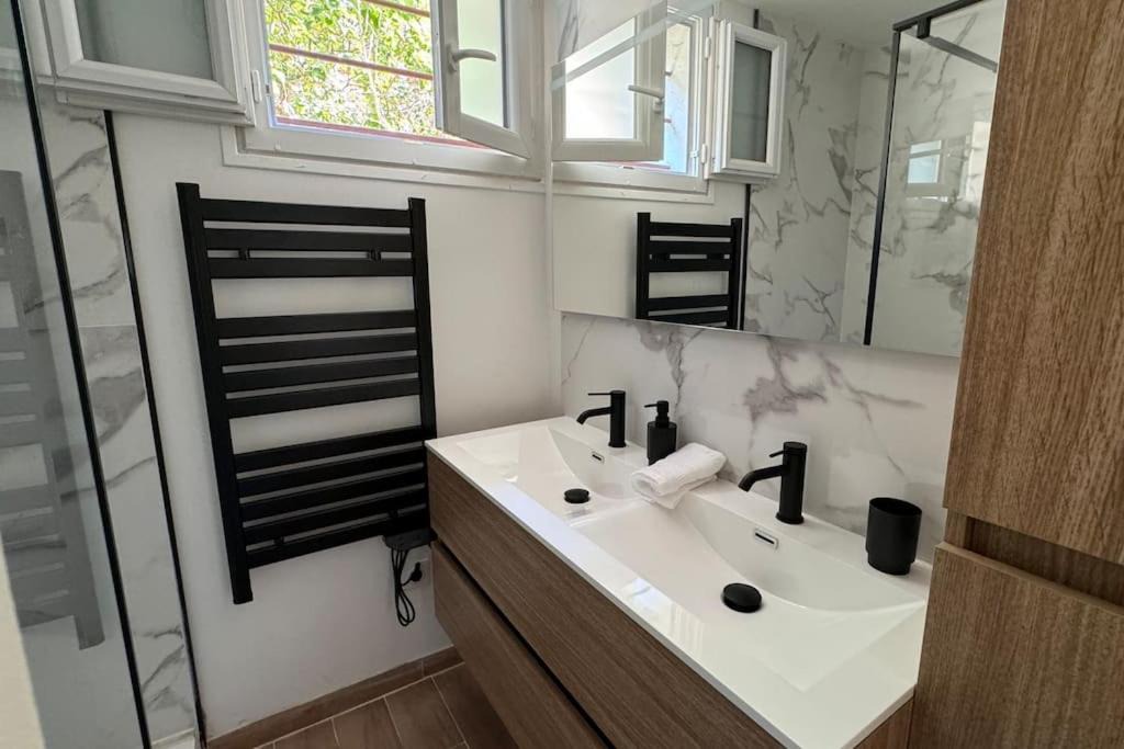 Photo of Bathroom in Neuilly-Plaisance