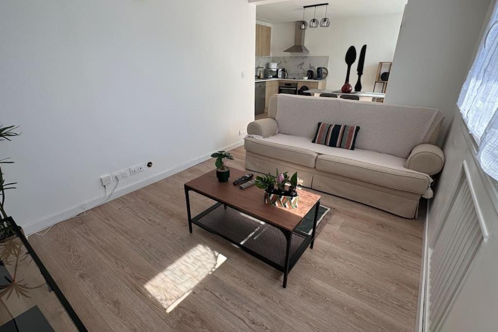 Photo of Livingroom in Neuilly-Plaisance