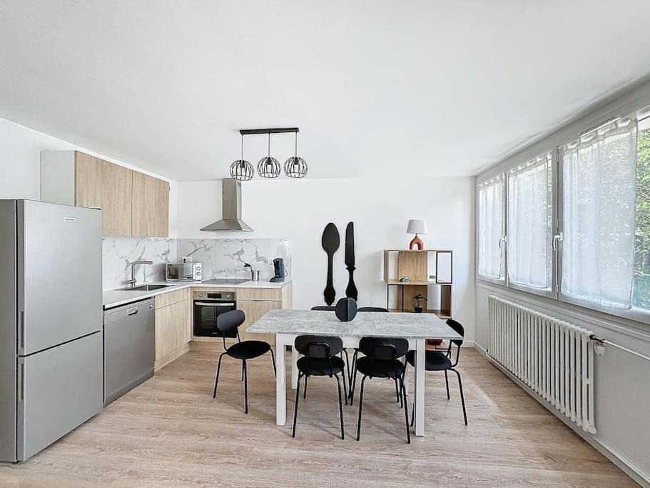 Photo of Kitchen in Neuilly-Plaisance