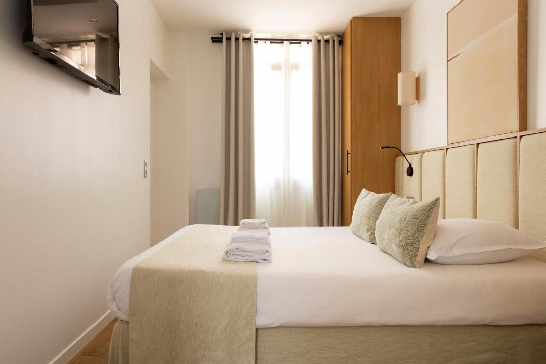 Photo of Bedroom in Val-de-Grace