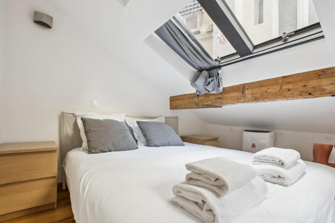 Photo of Bedroom in 8th Arrondissement