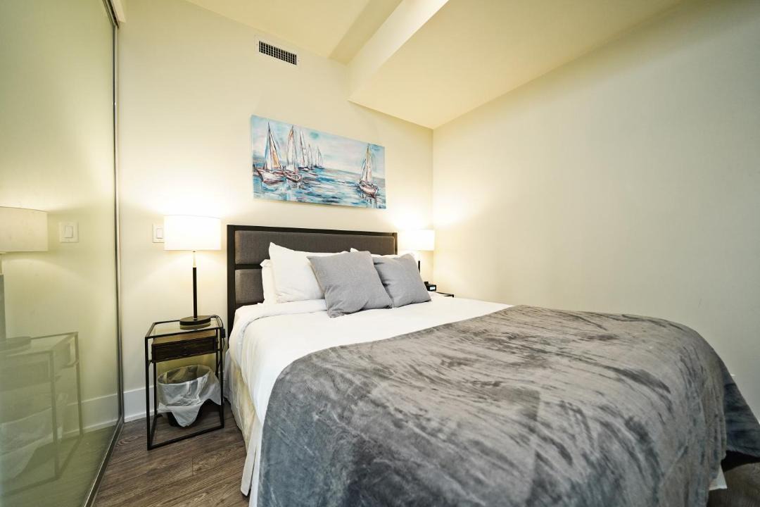 Photo of Bedroom in Toronto Entertainment District