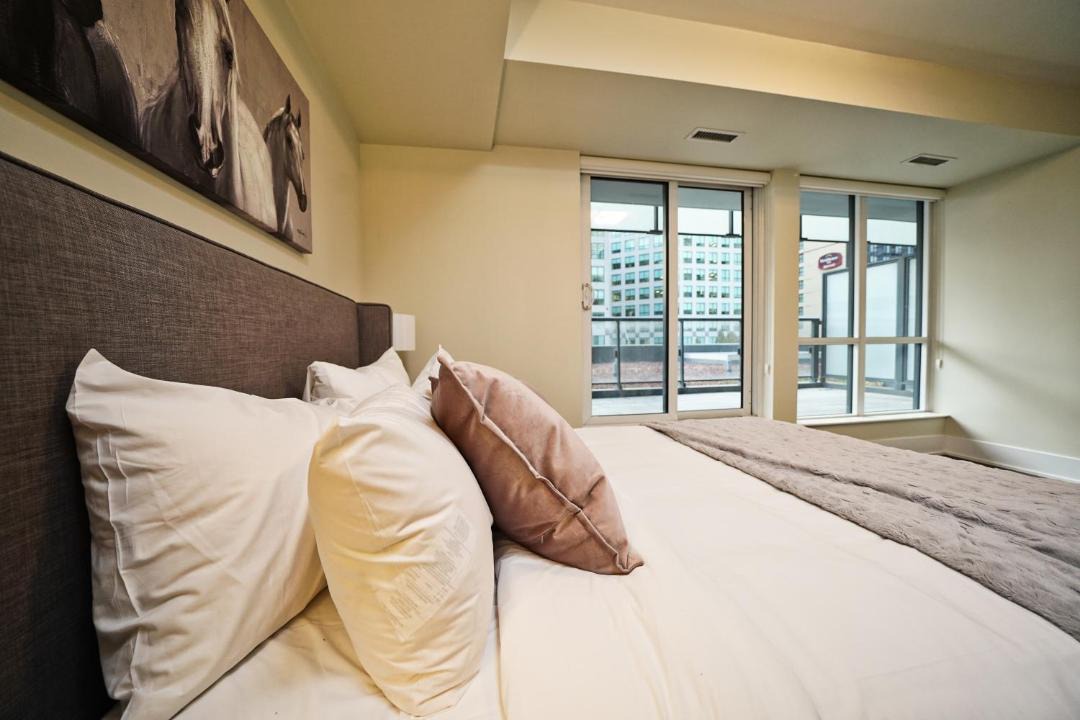 Photo of Bedroom in Toronto Entertainment District