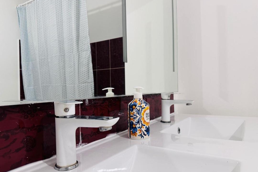 Photo of Bathroom in Cite Paul Eluard
