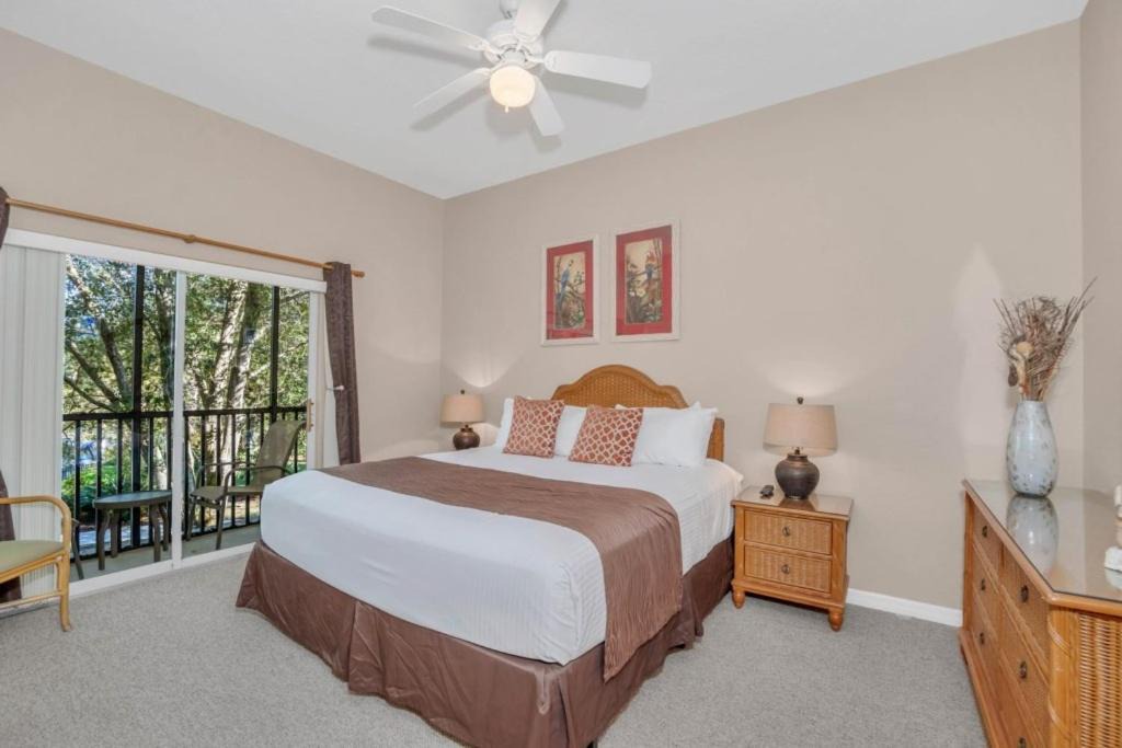 Photo of Bedroom in Bahama Bay