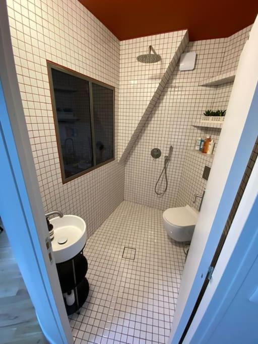 Photo of Bathroom in Saint-Merri