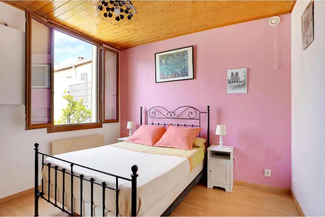 Photo of Bedroom in Montreuil
