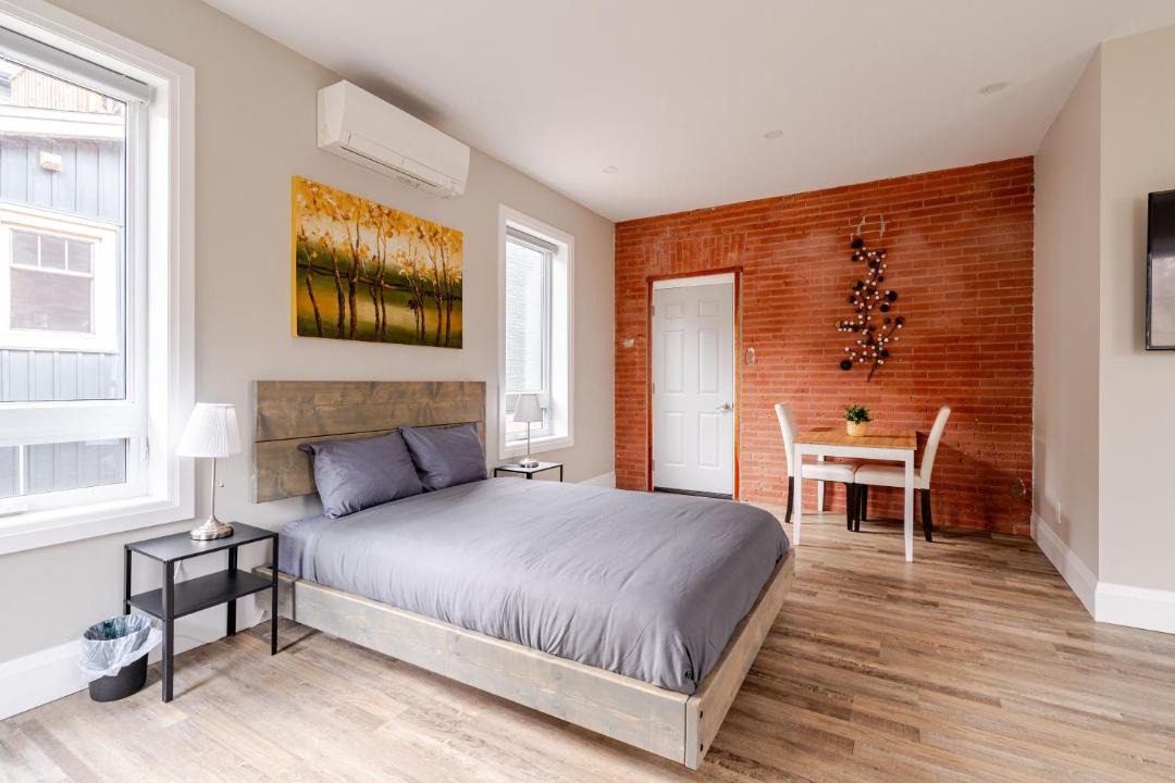Photo of Bedroom in Mount Hope Huron Park