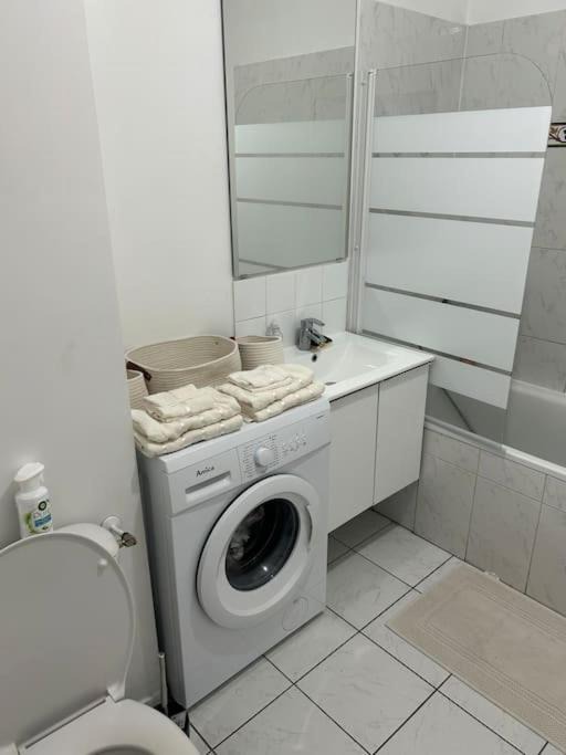 Photo of Bathroom in Aubervilliers